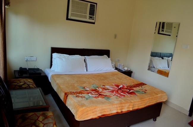 Kangs Nirvana Resorts And Spa Mahalpur Exterior foto